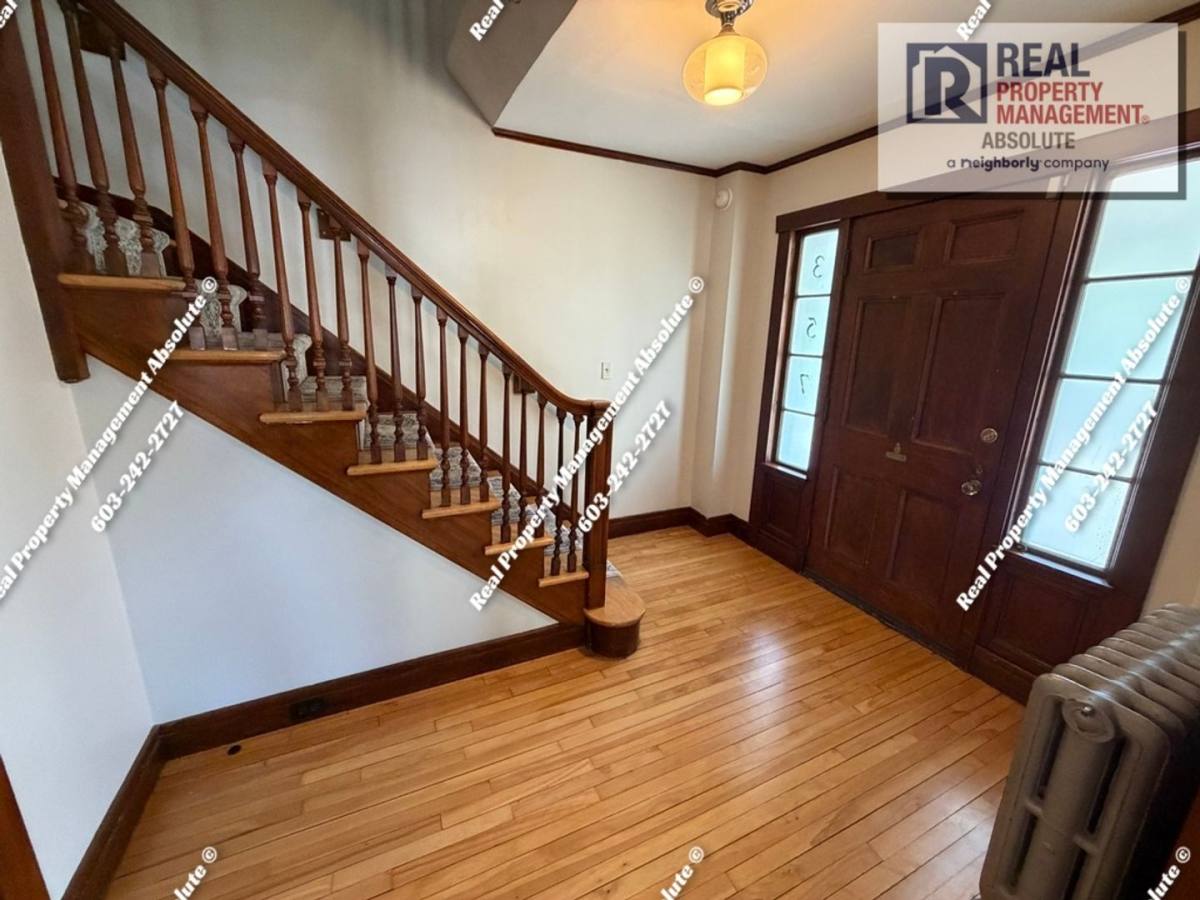 Townhouse for rent at 357 Bridge St, Manchester, NH 03104