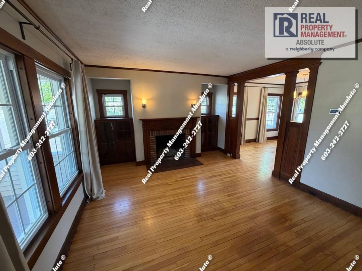 Townhouse for rent at 357 Bridge St, Manchester, NH 03104