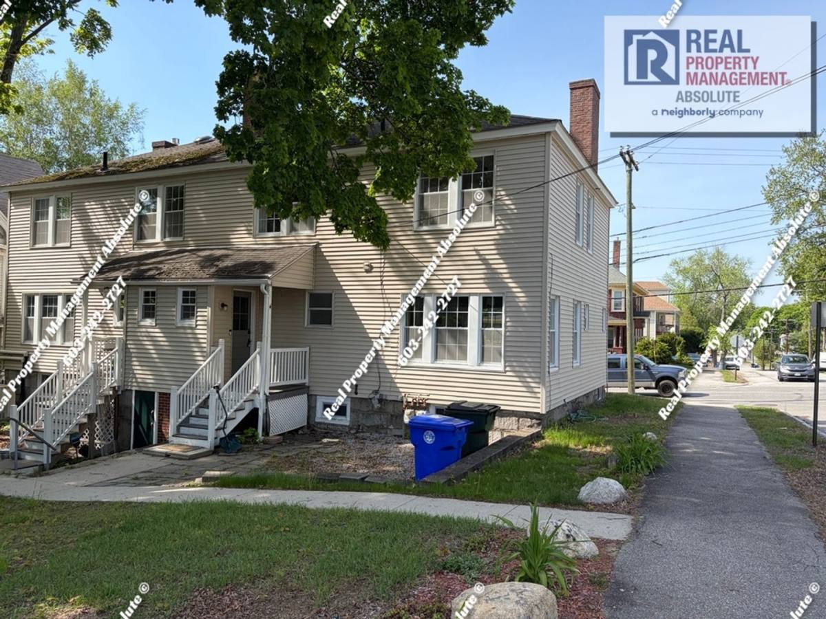 Townhouse for rent at 357 Bridge St, Manchester, NH 03104