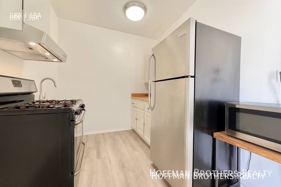 Apartment for rent at 1172 N New Hampshire Ave #103, Los Angeles, CA 90029