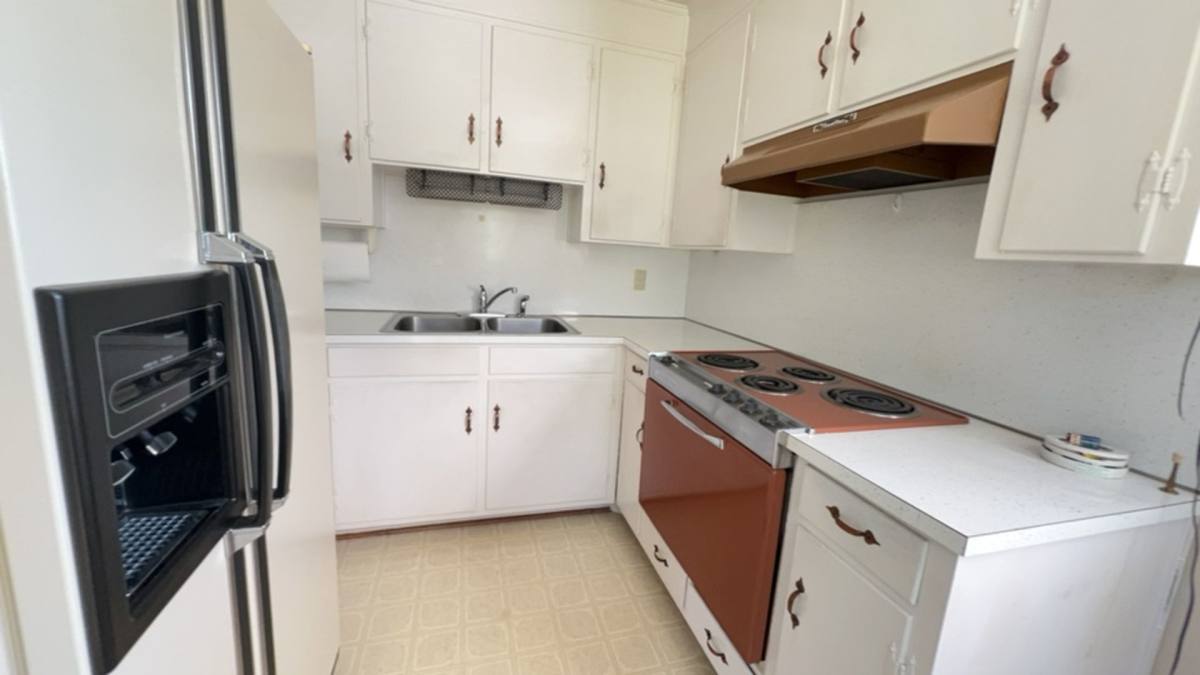 Apartment for rent at 1041-1043 Jeanette Ave, Vinton, VA 24179