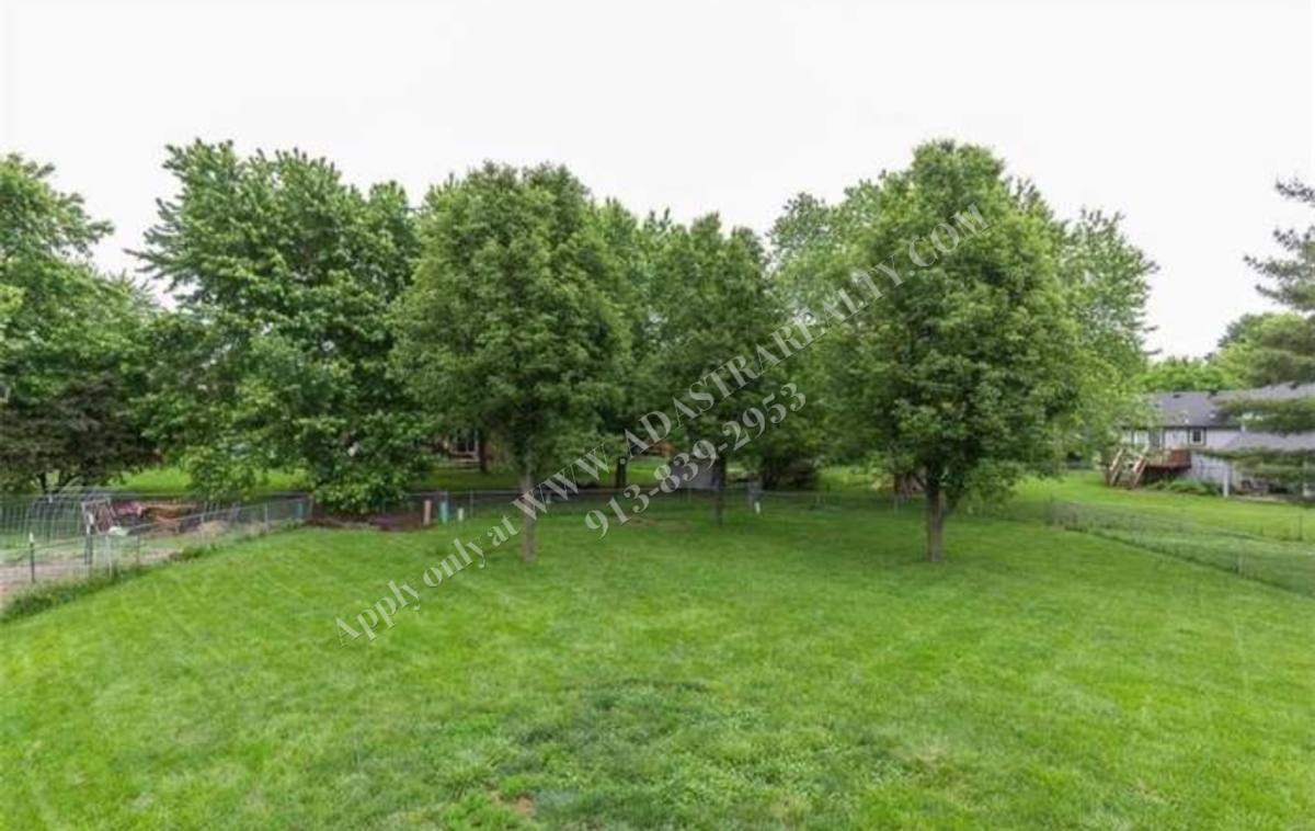House for rent at 621 N Cedar St, Gardner, KS 66030