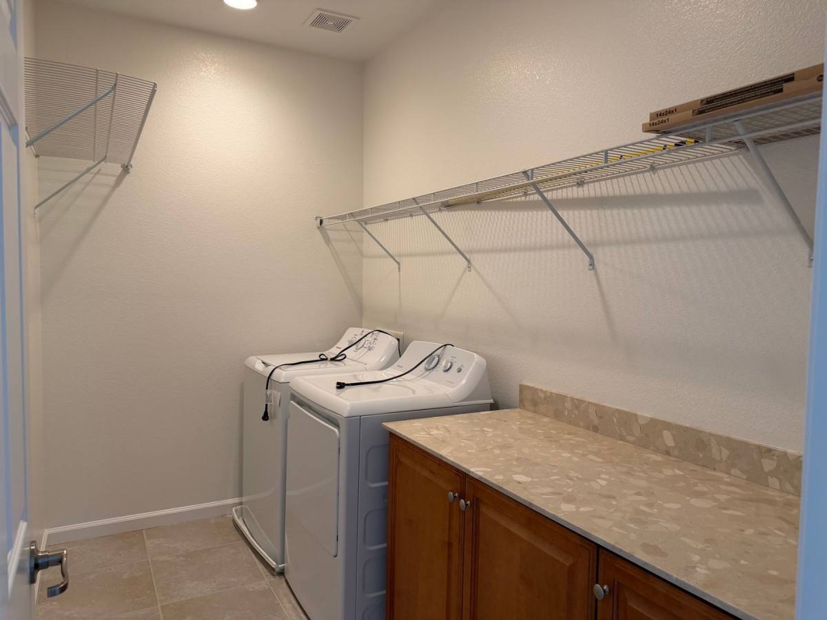 House for rent at 10890 Oakhaven, Reno, NV 89521