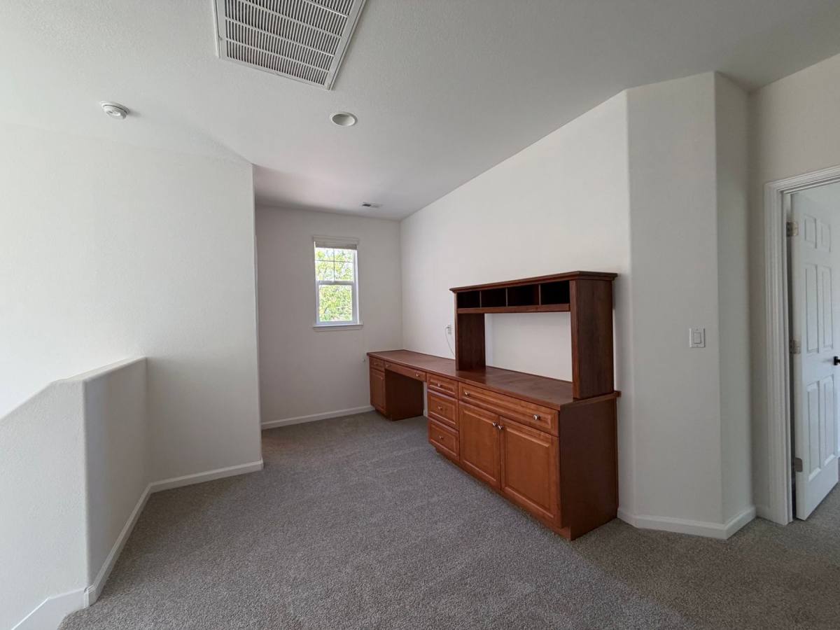 House for rent at 10890 Oakhaven, Reno, NV 89521