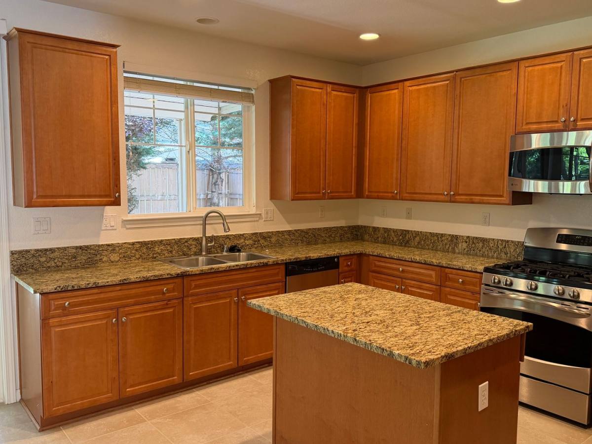 House for rent at 10890 Oakhaven, Reno, NV 89521