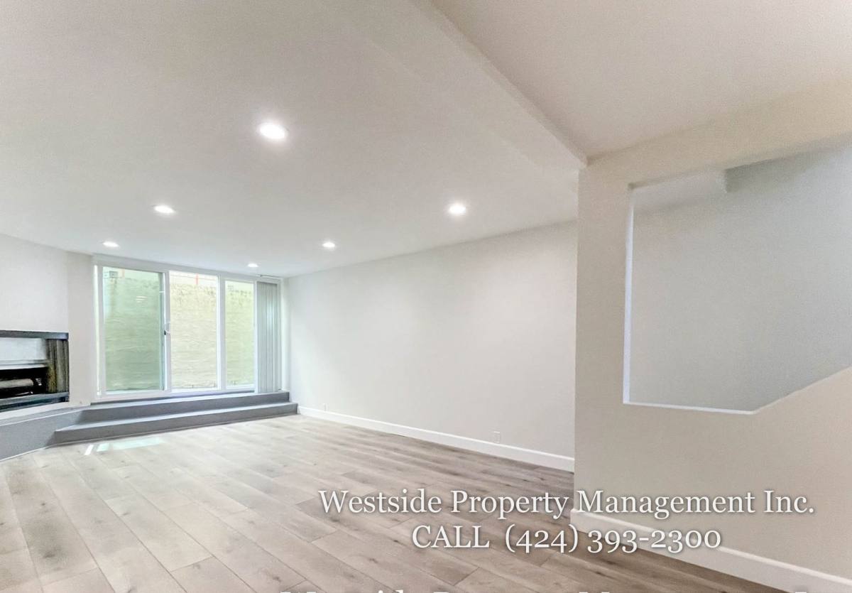Apartment for rent at 942 7th St #5, Santa Monica, CA 90403