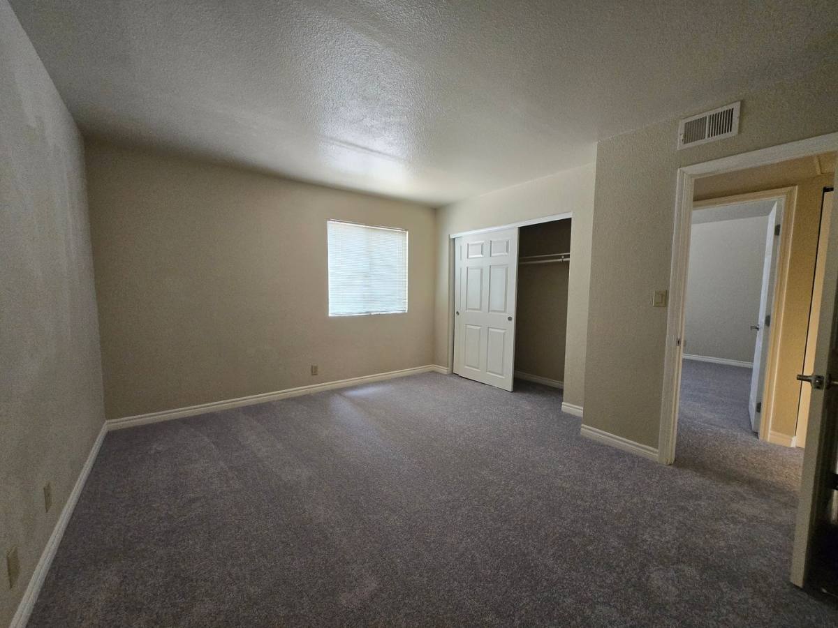Condo for rent at 5360 Indian River Dr, Las Vegas, NV 89103
