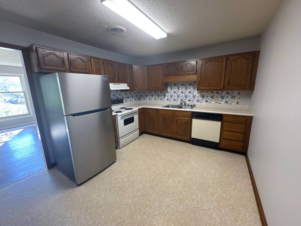 Apartment for rent at 1614 Wiswell Rd, Murray, KY 42071