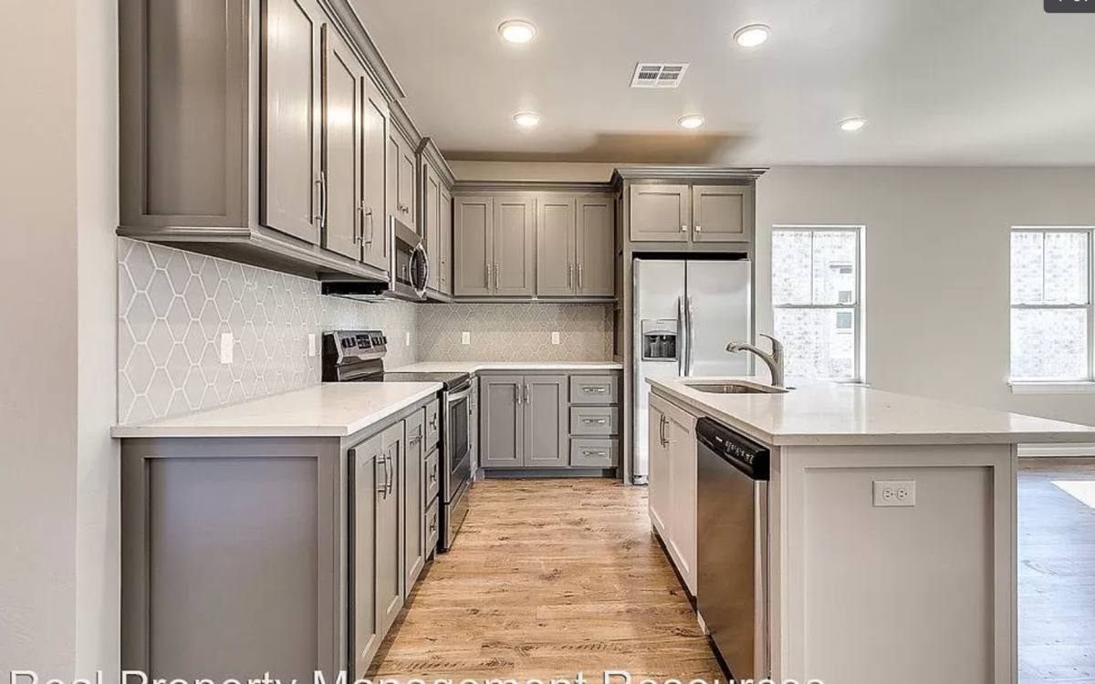 Condo for rent at 41 Hurd St, Edmond, OK 73034