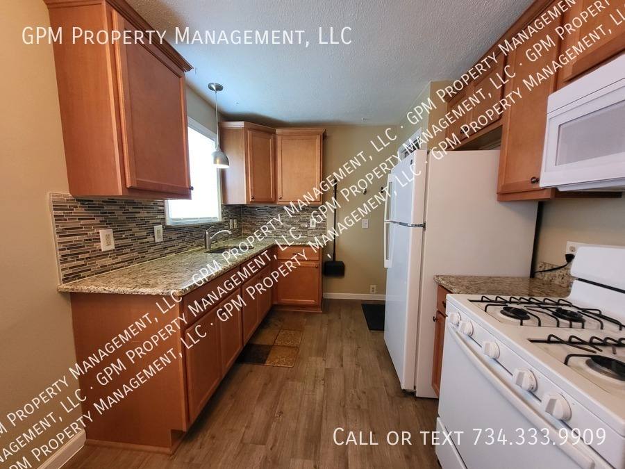 House for rent at 15806 Meyer Ave, Allen Park, MI 48101