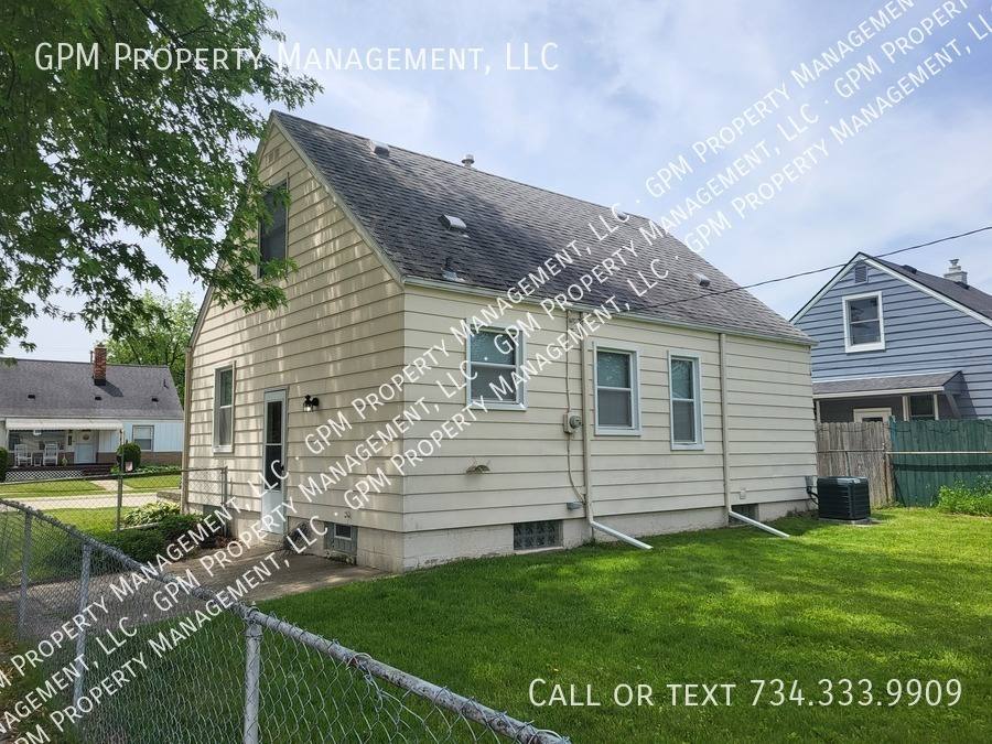 House for rent at 15806 Meyer Ave, Allen Park, MI 48101
