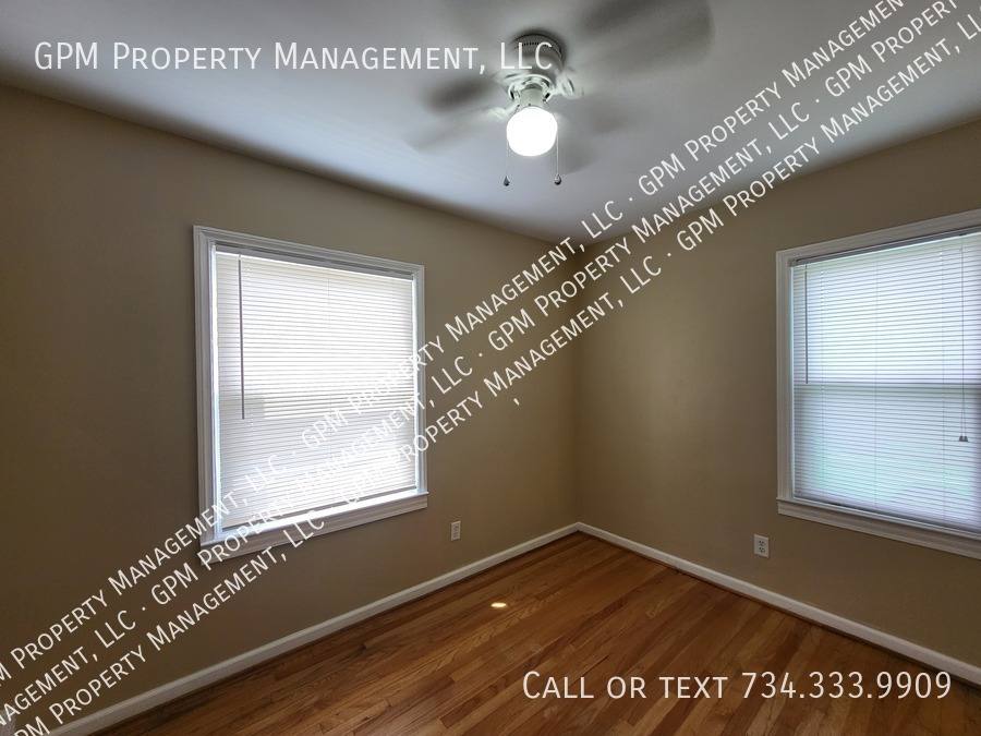 House for rent at 15806 Meyer Ave, Allen Park, MI 48101