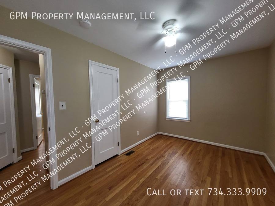 House for rent at 15806 Meyer Ave, Allen Park, MI 48101