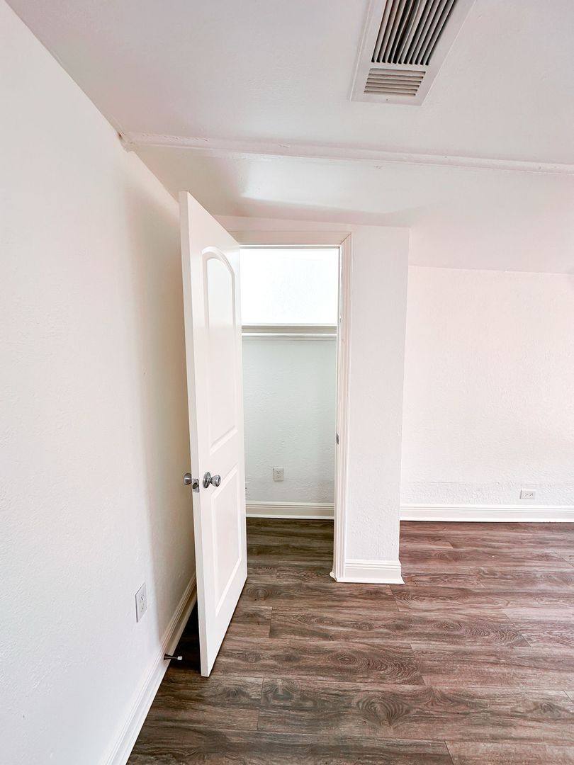 Apartment for rent at 690 Ave E, Beaumont, TX 77701