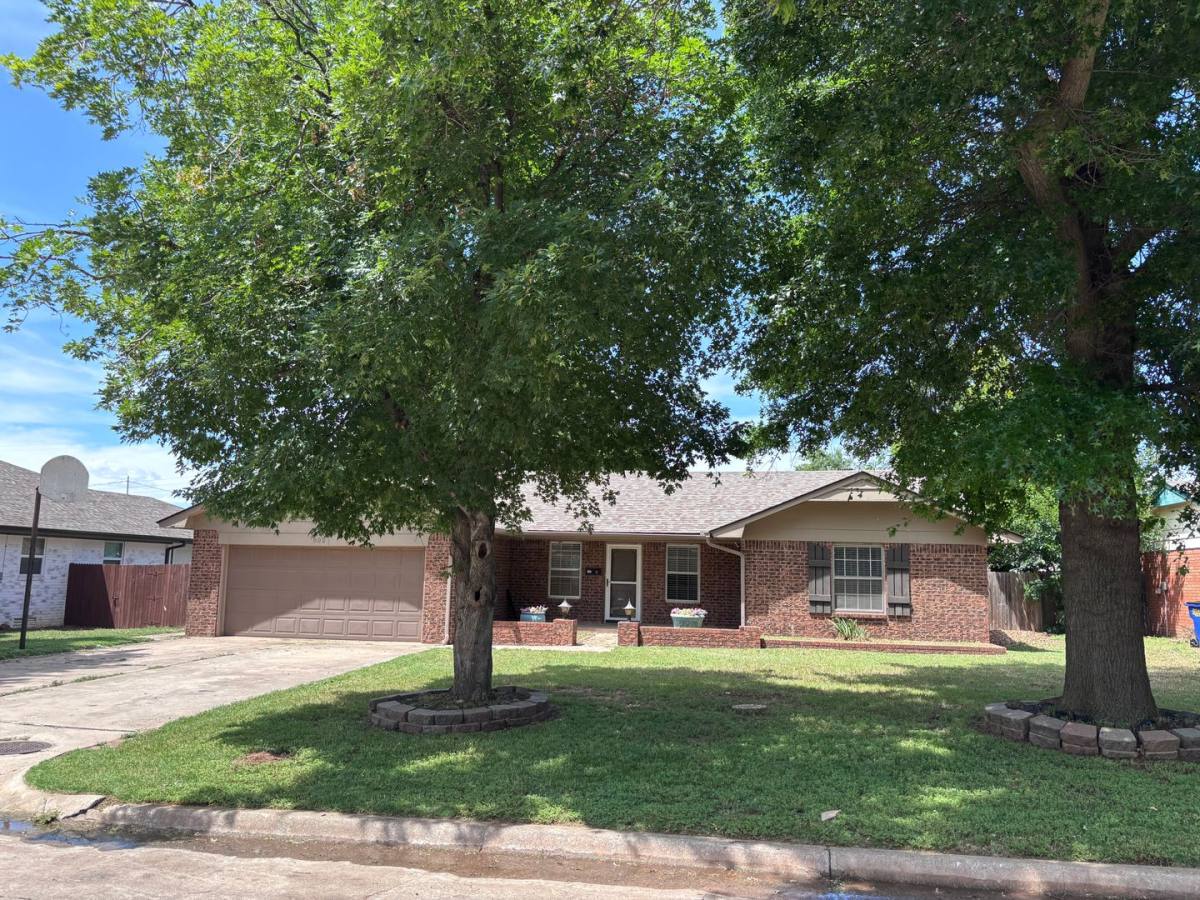 House for rent at 802 Amity Lane, El Reno, OK 73036