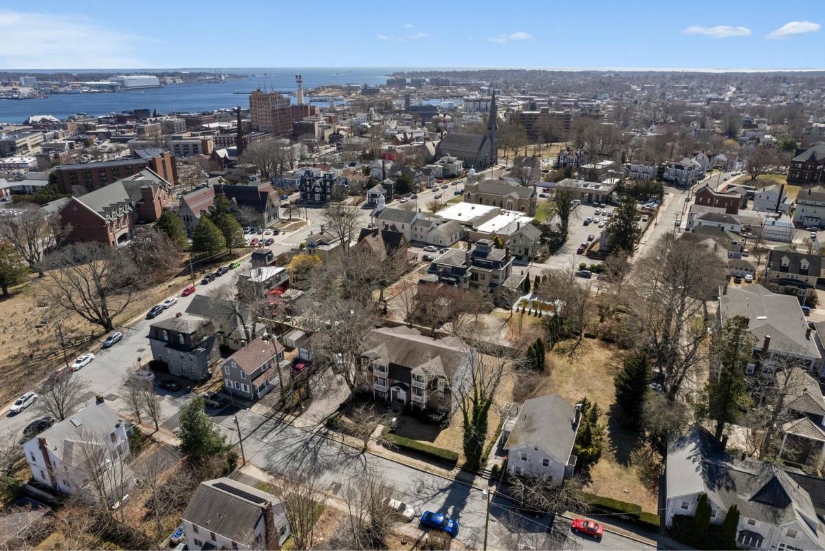 Apartment for rent at 14 Bristol St, New London, CT 06320