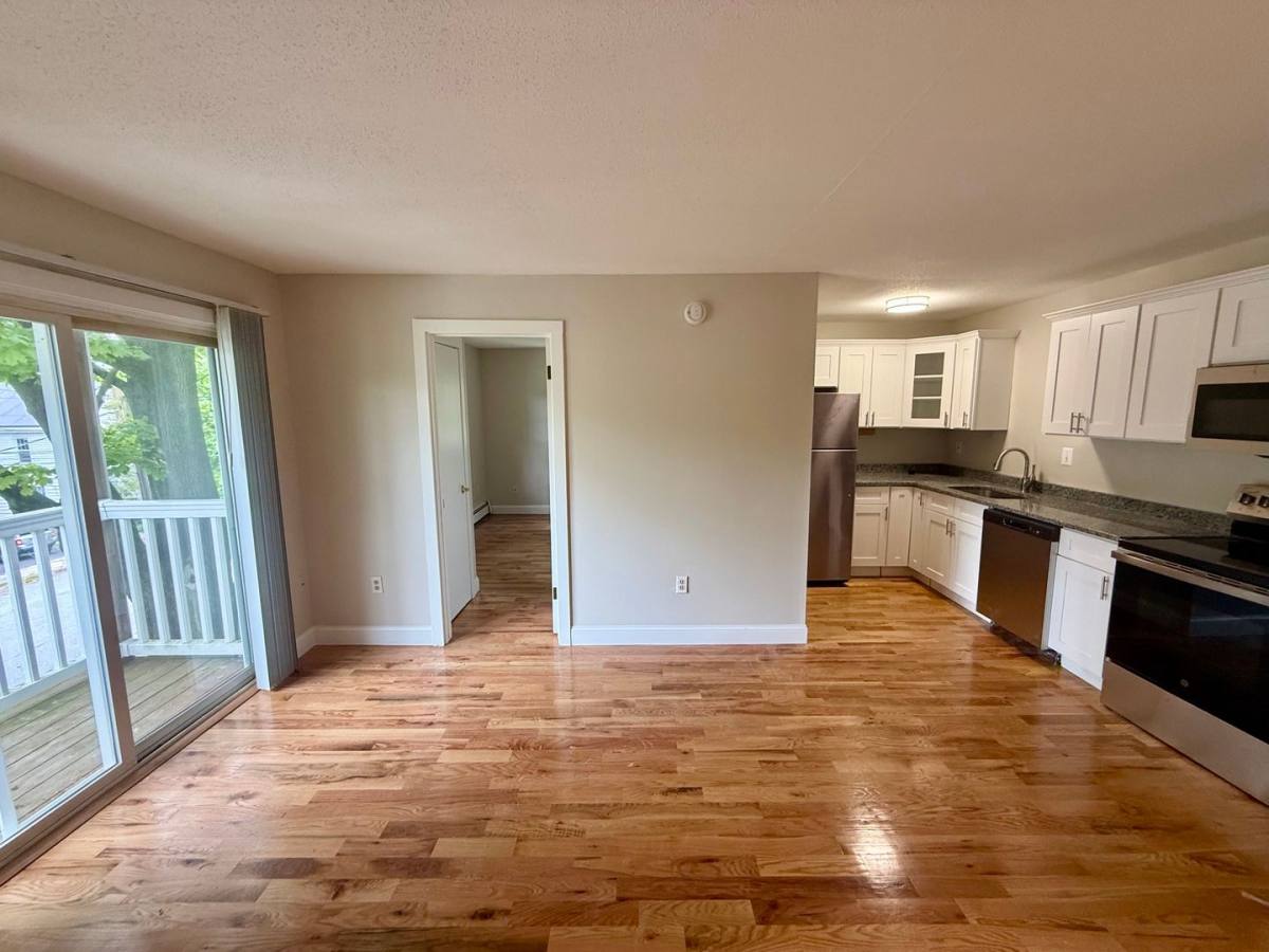 Apartment for rent at 14 Bristol St, New London, CT 06320
