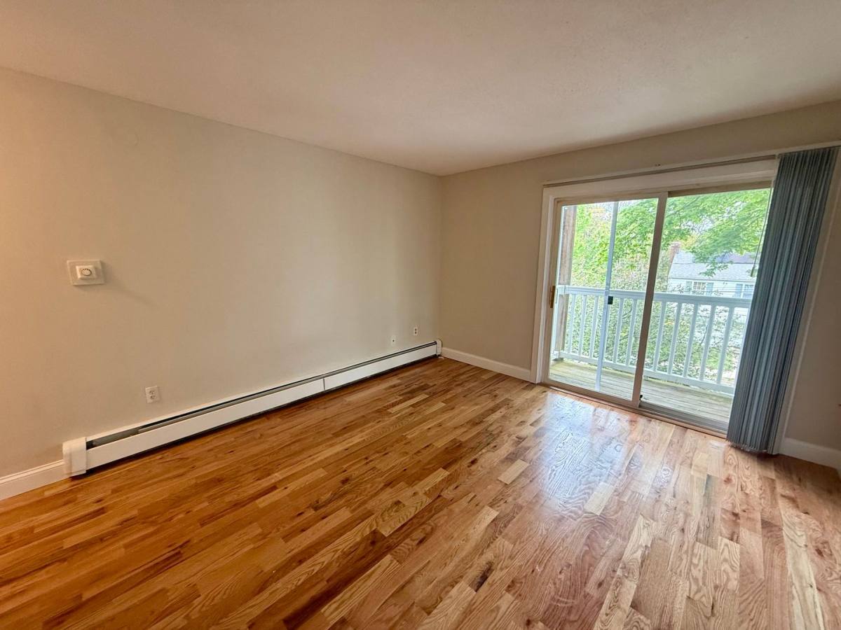 Apartment for rent at 14 Bristol St, New London, CT 06320