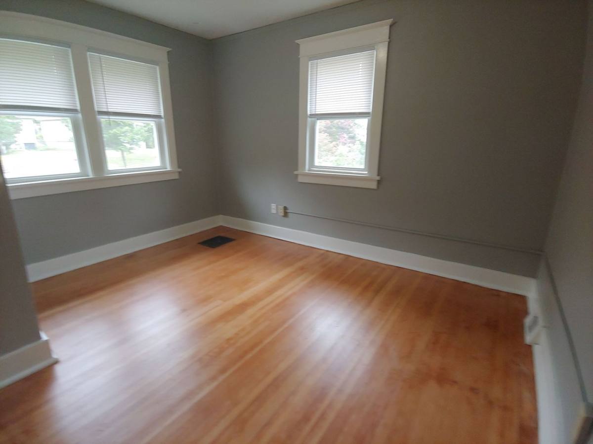 Apartment for rent at 616-618 Spear Ave, Duluth, MN 55803