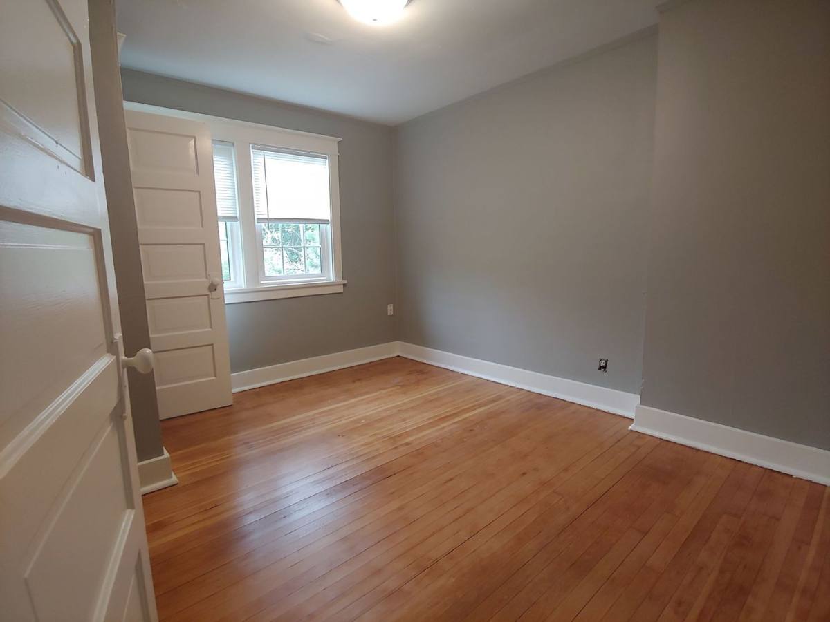 Apartment for rent at 616-618 Spear Ave, Duluth, MN 55803