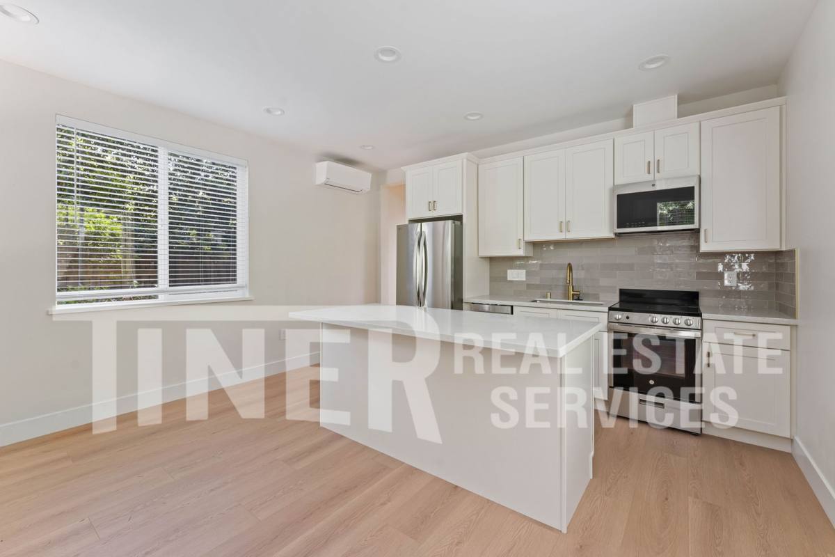 Apartment for rent at 1314 Q St #4, Sacramento, CA 95811