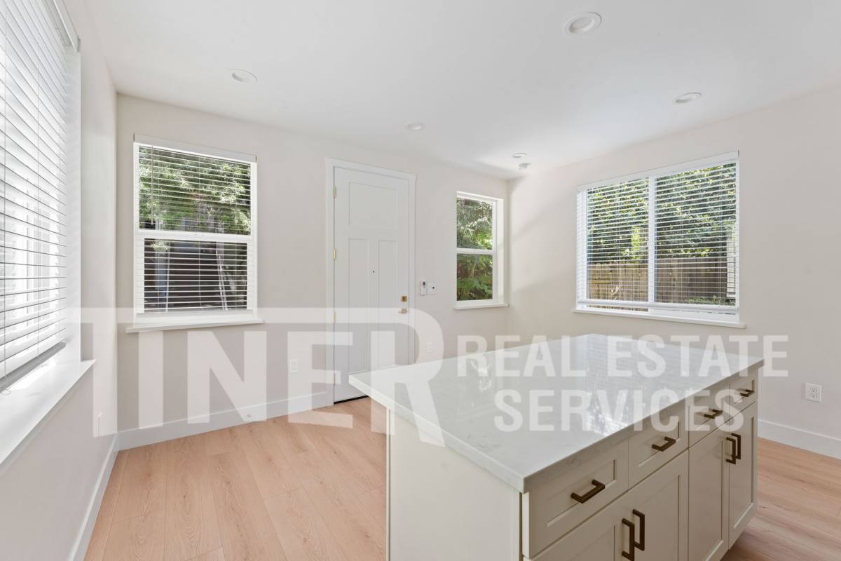 Apartment for rent at 1314 Q St #4, Sacramento, CA 95811