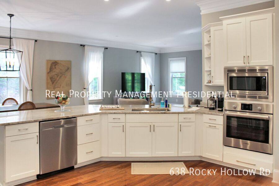 House for rent at 638 Rocky Hollow Rd, Charlottesville, VA 22911
