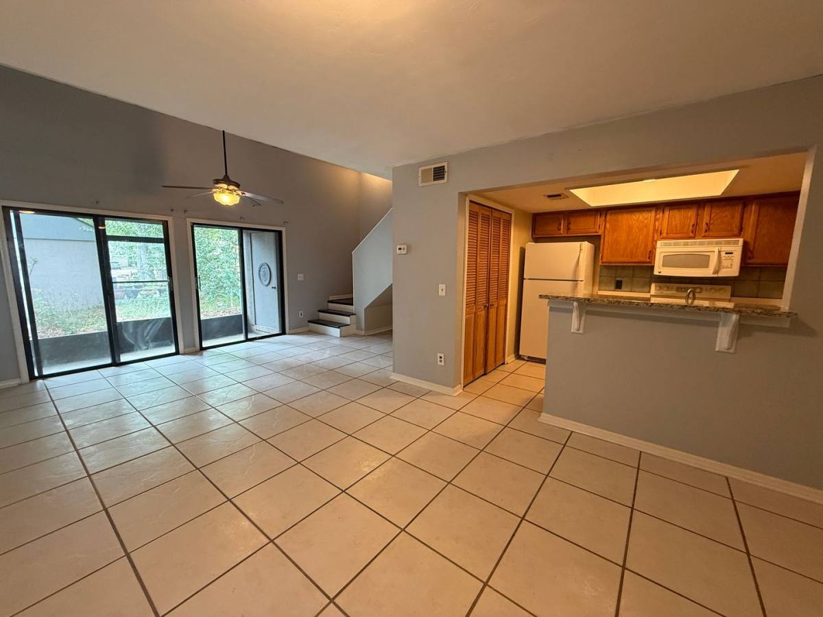 Townhouse for rent at 7200 SW 8th Ave, Gainesville, FL 32607