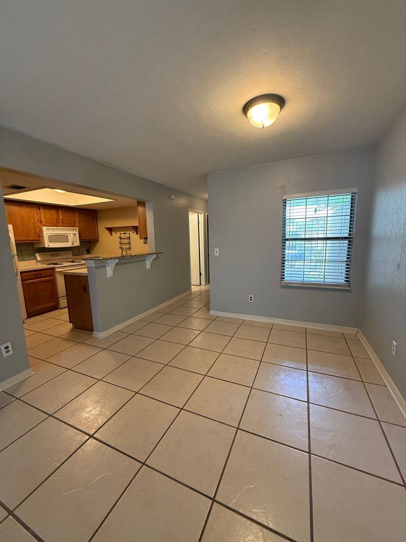 Townhouse for rent at 7200 SW 8th Ave, Gainesville, FL 32607