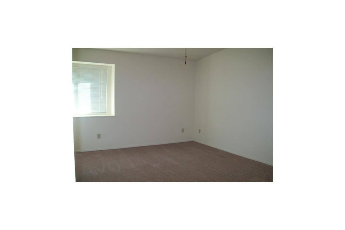 Apartment for rent at 7601 Olympia Dr, Bakersfield, CA 93309