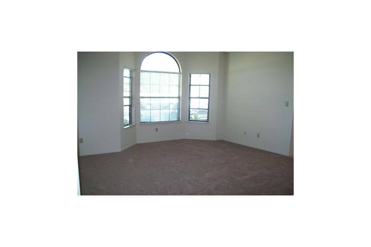 Apartment for rent at 7601 Olympia Dr, Bakersfield, CA 93309