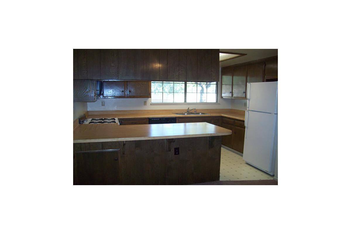 Apartment for rent at 7601 Olympia Dr, Bakersfield, CA 93309
