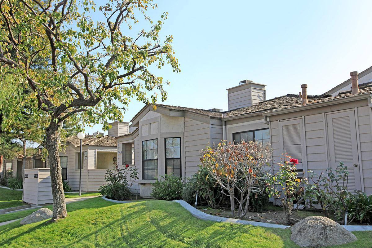 Apartment for rent at 7601 Olympia Dr, Bakersfield, CA 93309