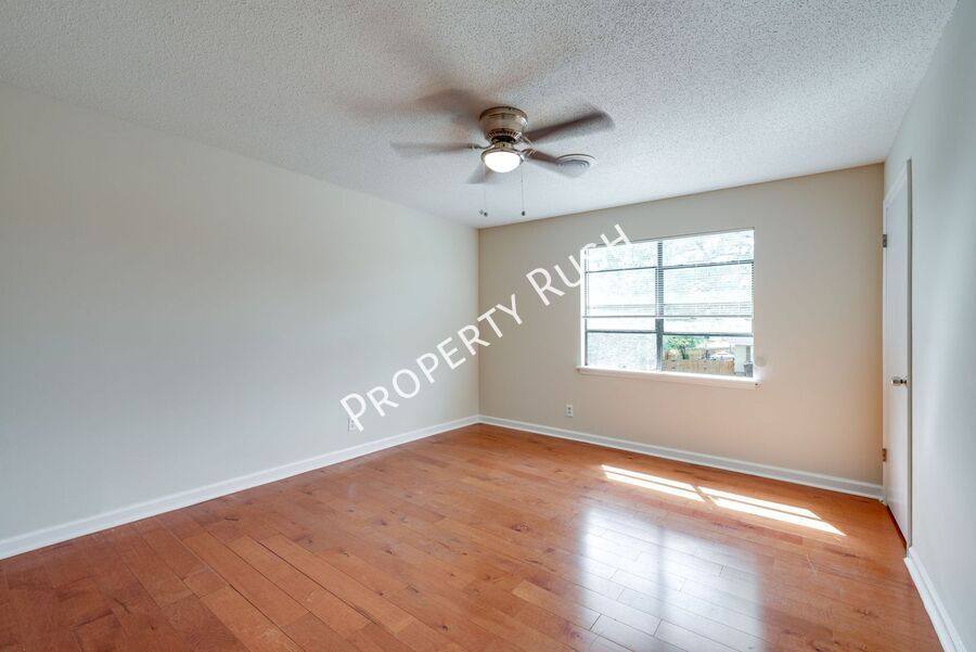 Apartment for rent at 46 Bell Rd #3, La Fayette, GA 30728