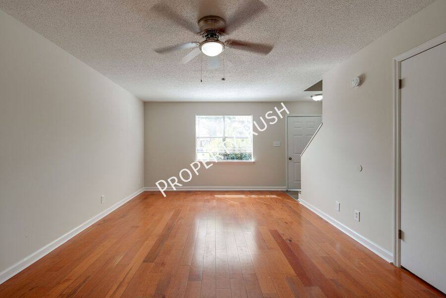 Apartment for rent at 46 Bell Rd #3, La Fayette, GA 30728
