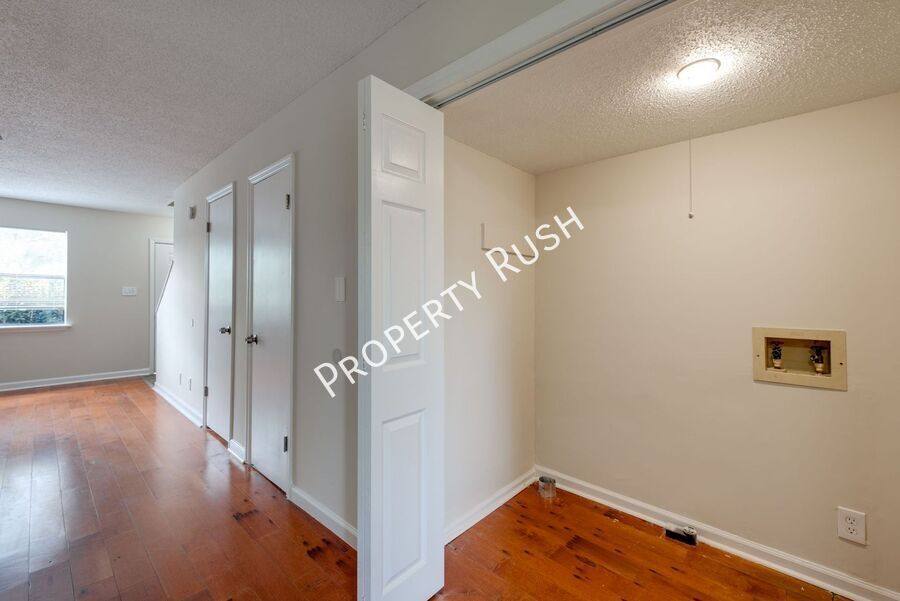 Apartment for rent at 46 Bell Rd #3, La Fayette, GA 30728