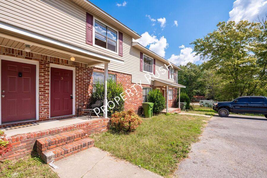 Apartment for rent at 46 Bell Rd #3, La Fayette, GA 30728