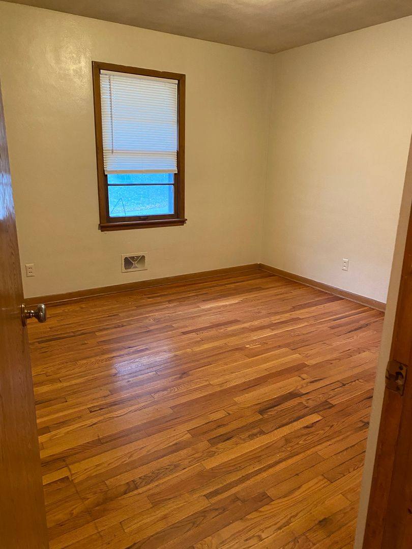 House for rent at 10606 Kentucky Ave, Independence, MO 64054