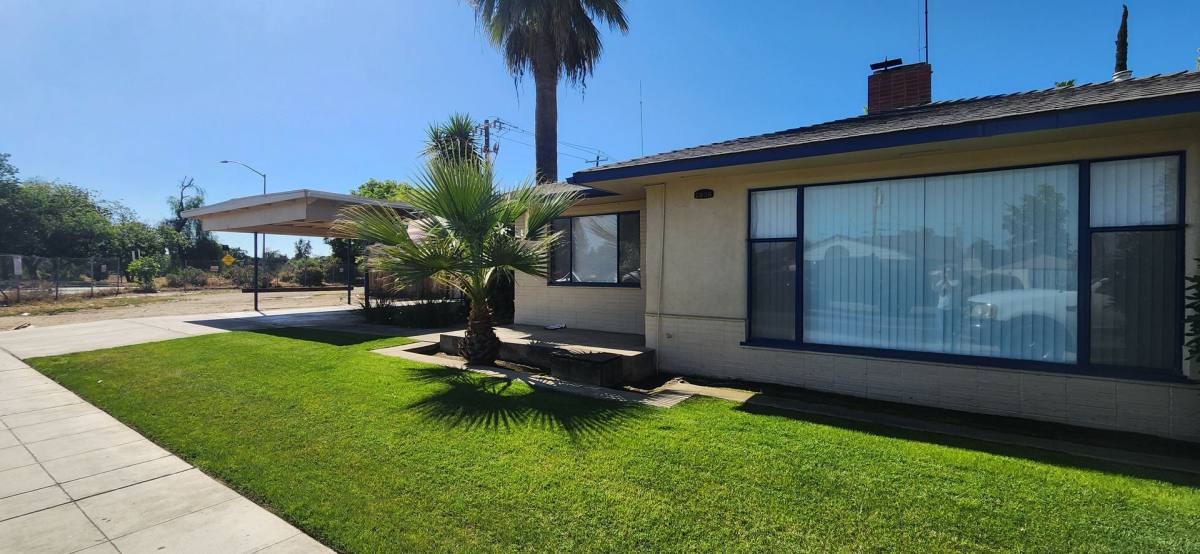 House for rent at 2038 E Ashlan, Fresno, CA 93726