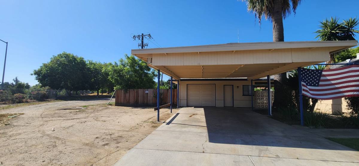 House for rent at 2038 E Ashlan, Fresno, CA 93726