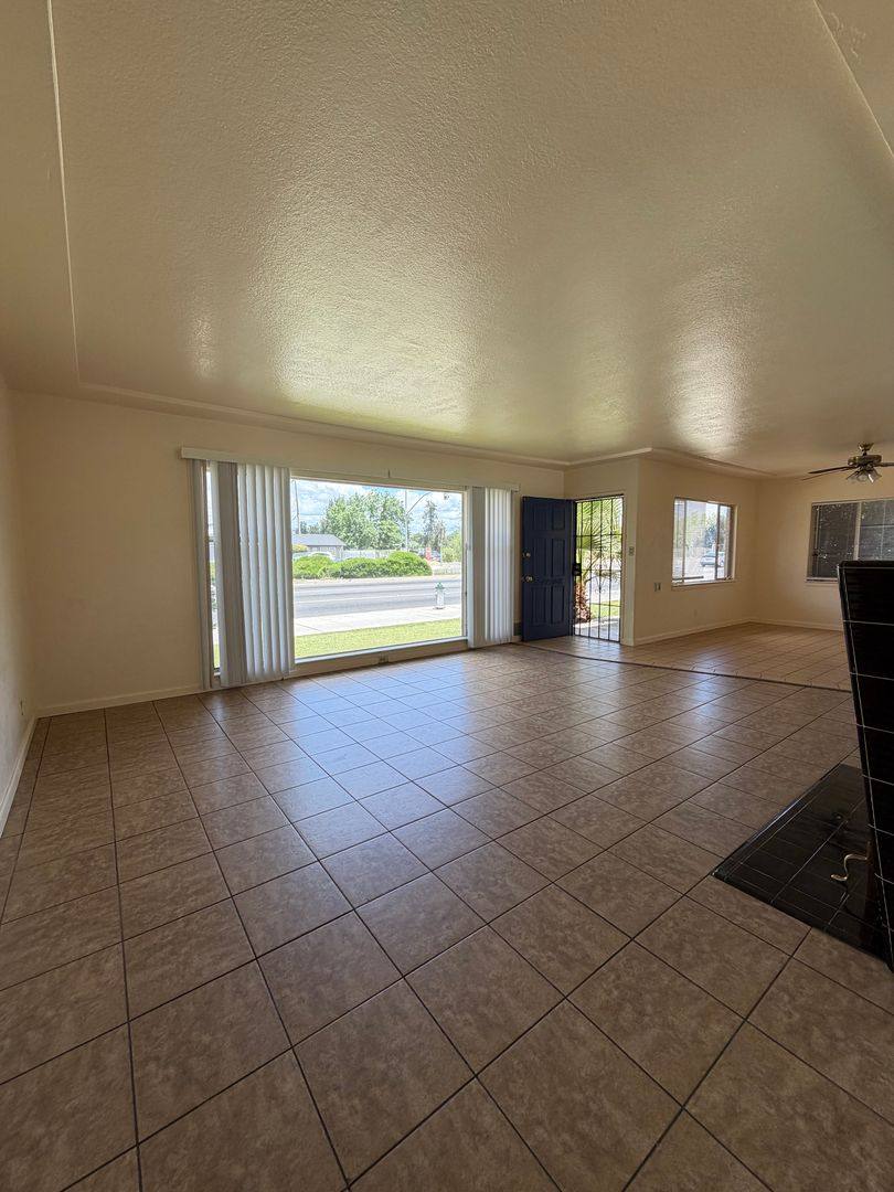 House for rent at 2038 E Ashlan, Fresno, CA 93726