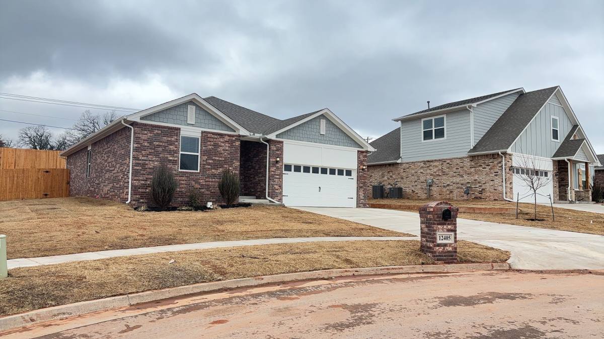 House for rent at 12405 Armstrong Dr, Edmond, OK 73013