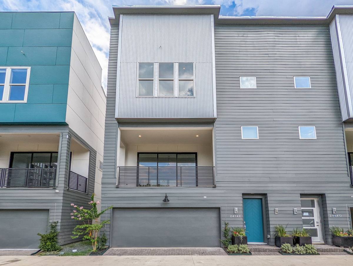 Townhouse for rent at 2414 Canal St, Houston, TX 77003