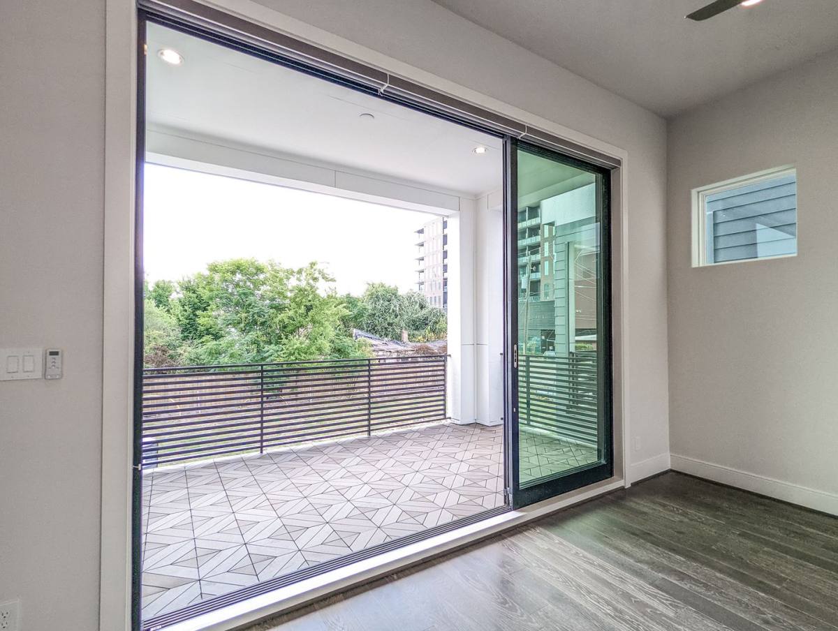 Townhouse for rent at 2414 Canal St, Houston, TX 77003