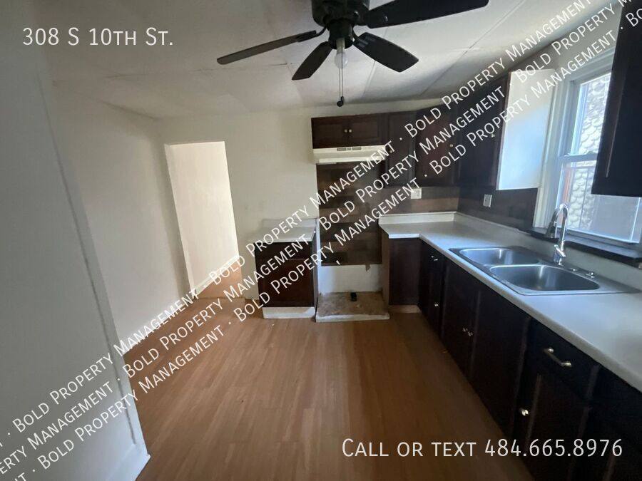 House for rent at 308 S 10th St, Lebanon, PA 17042