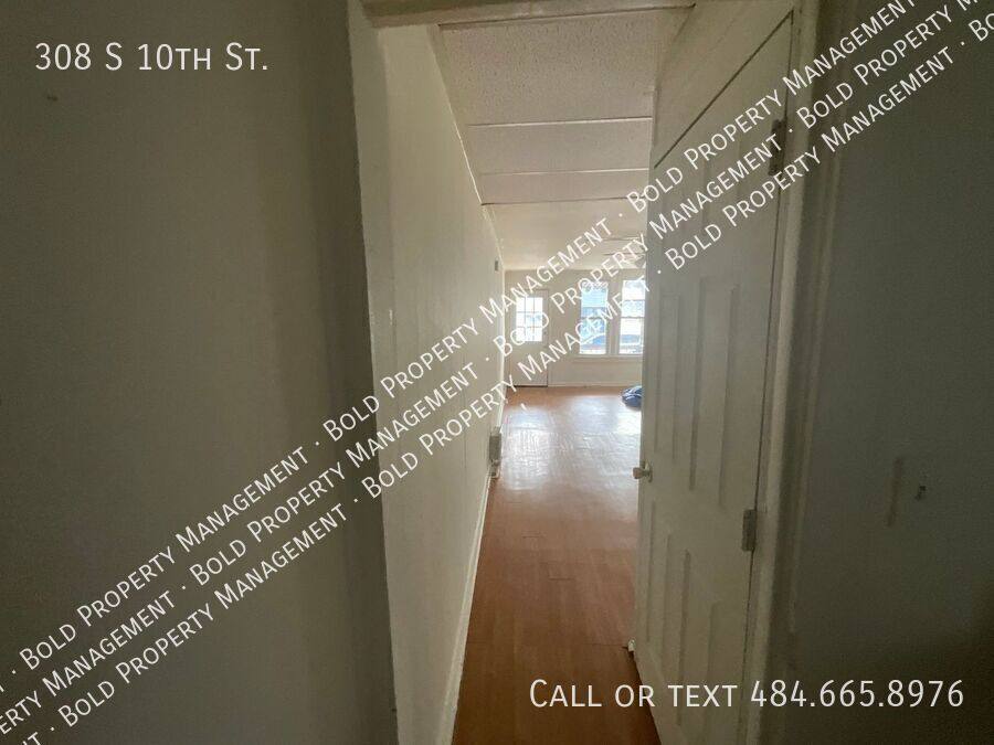 House for rent at 308 S 10th St, Lebanon, PA 17042