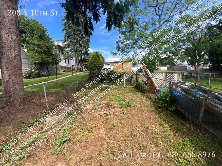 House for rent at 308 S 10th St, Lebanon, PA 17042