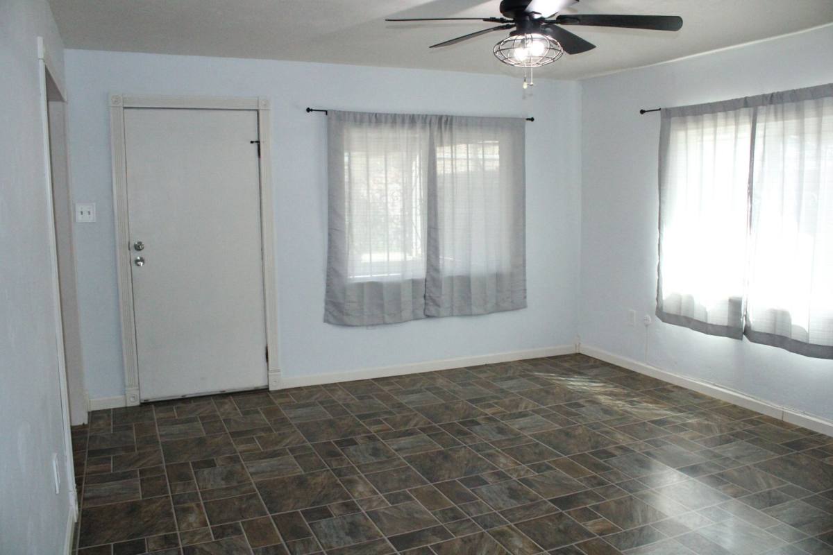 House for rent at 135 Poinsettia Ave, Pittsburg, CA 94565