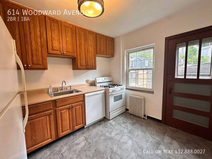 House for rent at 614 Woodward Ave, McKees Rocks, PA 15136