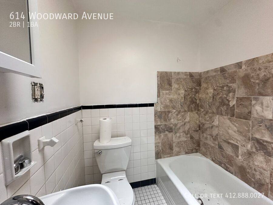 House for rent at 614 Woodward Ave, McKees Rocks, PA 15136